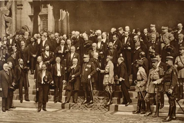 Reunión de algunos de los grandes hombres que llevaron a Francia a través de años de prueba hasta el triunfo, 1914-19